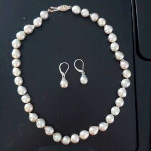 Silver freshwater pearls